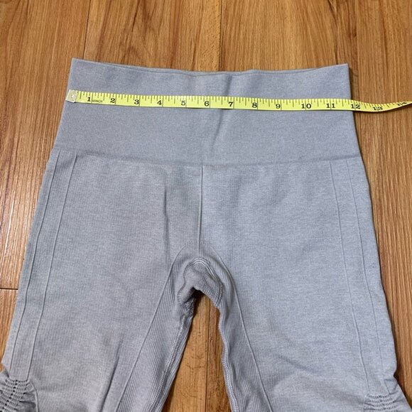 Lululemon Awakening Crop Seamless Leggings Grey - Picture 11 of 13